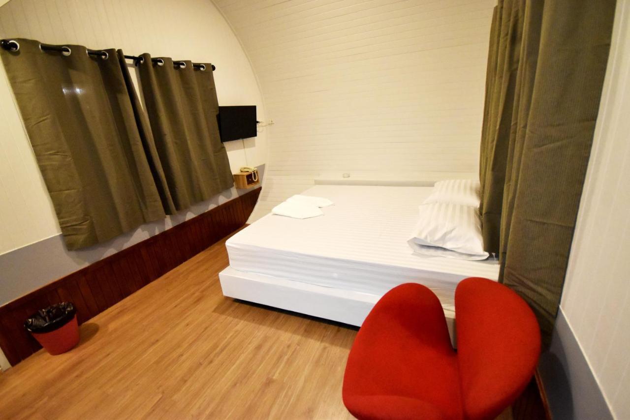 Tiny Hut Resort Bangkok Esterno foto